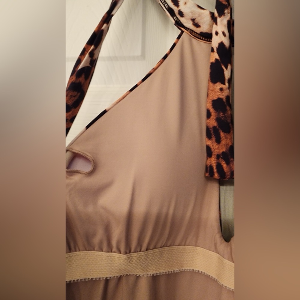 WET Swimwear Amara Leopard Halter Women’s One Piece Swimsuit Size XS & Medium - Picture 8 of 11
